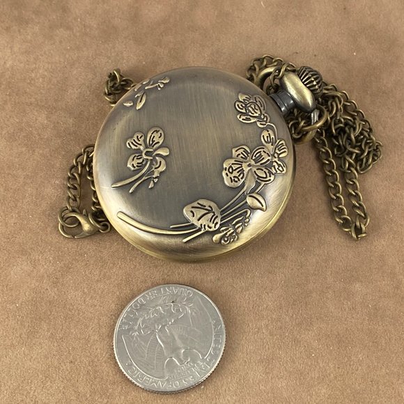 Vintage Pendant, Purse or Pocket Watch reveals an ancient map of Austra… - Picture 4 of 4